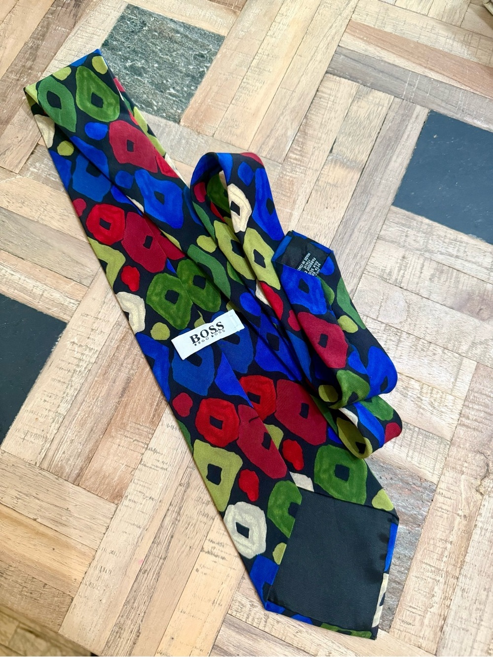 Vintage BOSS Hugo Boss 100% Silk Geometric Tie - Made in Italy